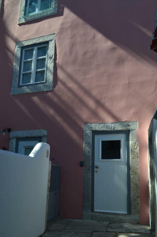 Flor De Lis - Alfama Lisbon